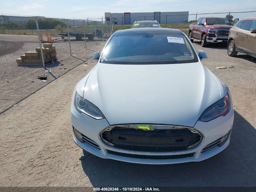 2013 Tesla Model S VIN: 5YJSA1CG2DFP28639 Lot: 40628246