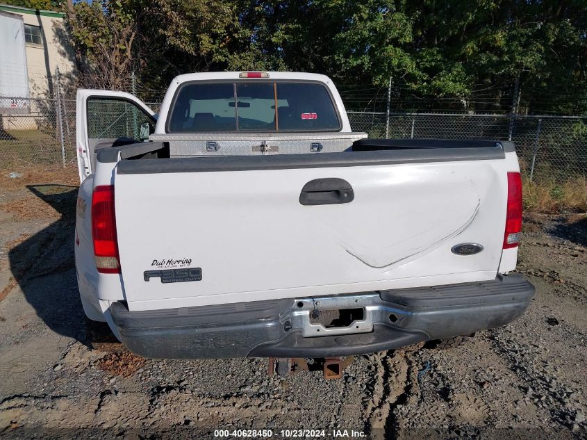 2004 Ford F-350 Lariat/Xl/Xlt VIN: 1FTWW33P34EB05823 Lot: 40628450