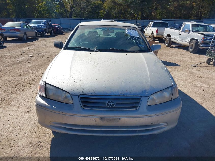 2000 Toyota Camry Le VIN: JT2BG22KXY0496492 Lot: 40628672