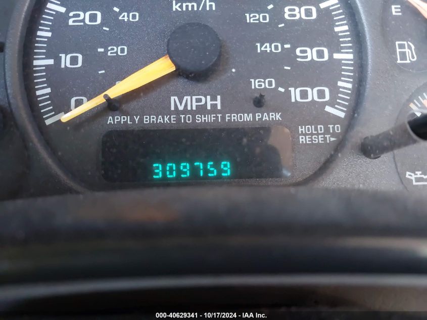 2000 Chevrolet Silverado 1500 Ls VIN: 1GCEK19T1YE138843 Lot: 40629341