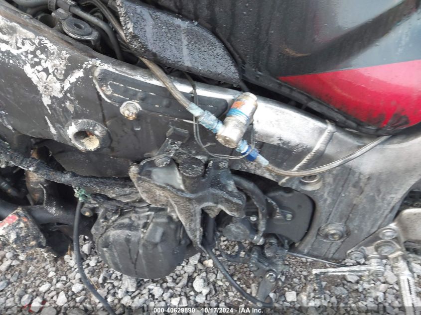 2005 SUZUKI GSX1300 RK5 JS1GW71A852103637