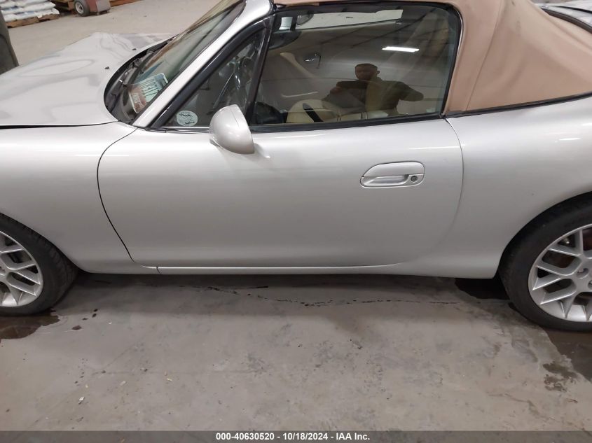 2001 Mazda Mx-5 Miata Ls/Special Edition VIN: JM1NB353010204058 Lot: 40630520