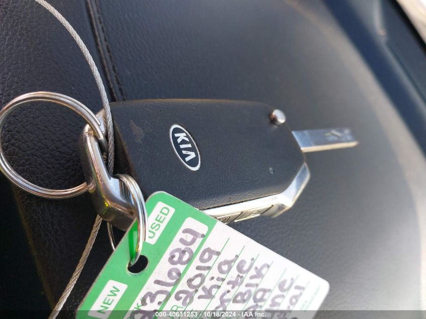 VIN 3KPF24AD2KE106005 2019 KIA FORTE LXS