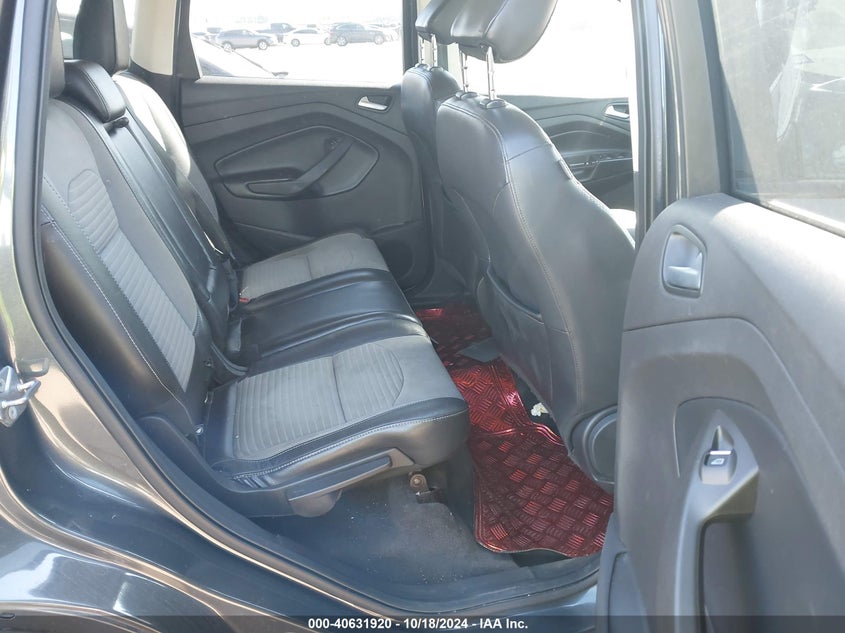 VIN 1FMCU0GD0KUA41133 2019 FORD ESCAPE SE
