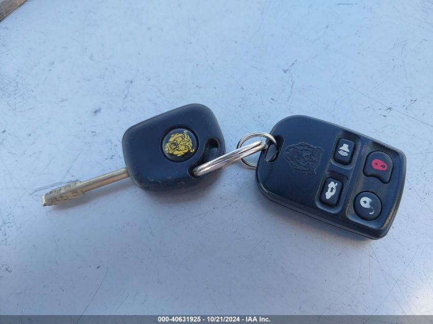 2000 Jaguar S-Type VIN: SAJDA01C5YFL67929 Lot: 40631925