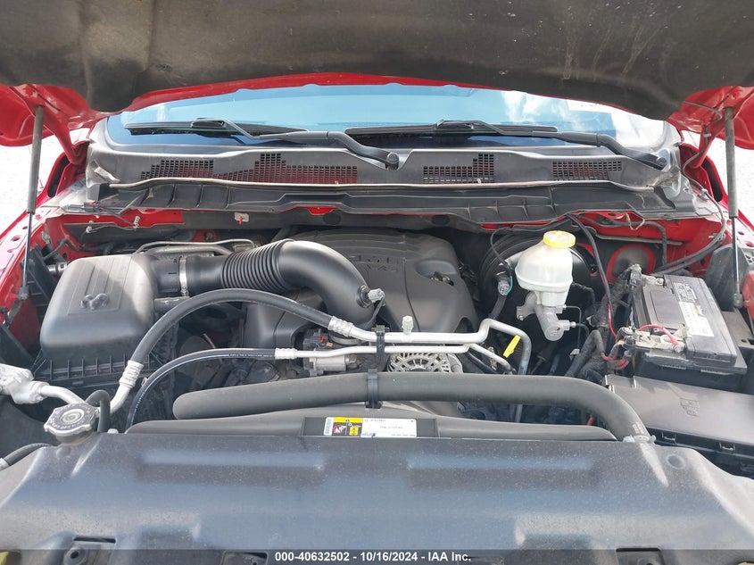 2018 Ram 1500 Lone Star Silver 4X4 5'7 Box VIN: 1C6RR7LT0JS213829 Lot: 40632502