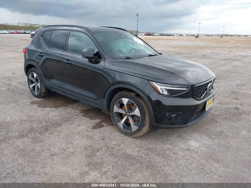 VIN YV4L12UW0P2948592 2023 Volvo XC40, B5 Plus Dark... no.1