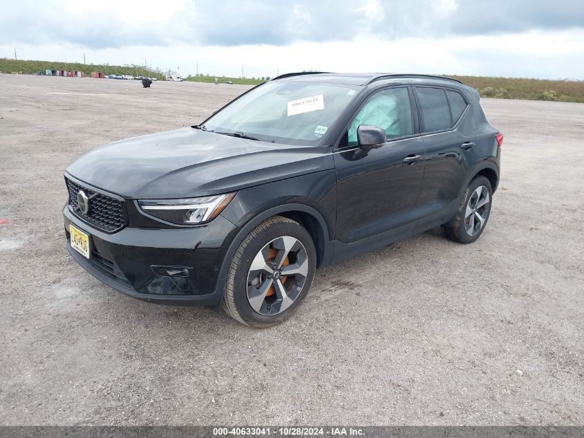 VIN YV4L12UW0P2948592 2023 Volvo XC40, B5 Plus Dark... no.2