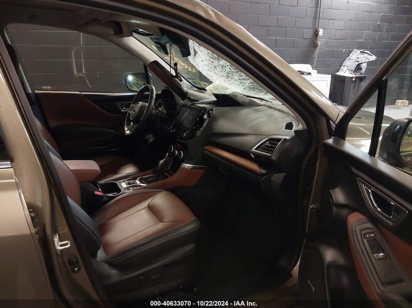 2022 SUBARU FORESTER TOURING - JF2SKARC5NH435497