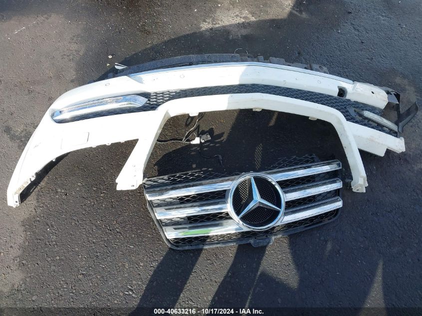 2011 Mercedes-Benz Gl 550 4Matic VIN: 4JGBF8GEXBA747928 Lot: 40633216