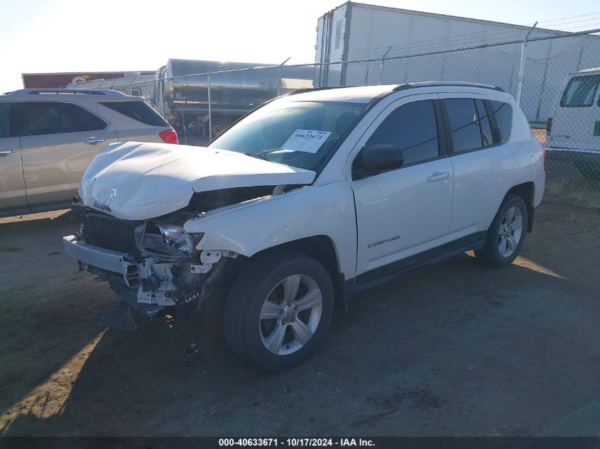 VIN 1C4NJDBB3ED670814 2014 JEEP COMPASS no.2