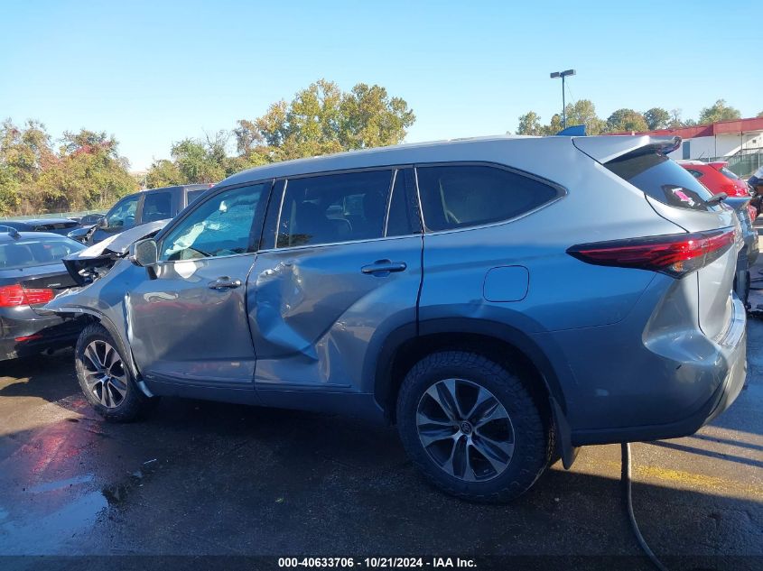 2022 Toyota Highlander Hybrid Xle/Hybrid Bronze Edition VIN: 5TDHBRCH9NS094368 Lot: 40633706