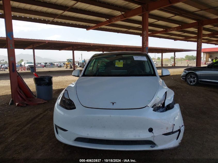 2022 Tesla Model Y Long Range Dual Motor All-Wheel Drive VIN: 7SAYGAEE1NF559805 Lot: 40633937