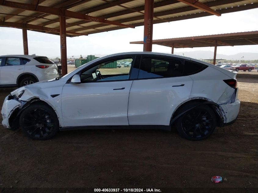 2022 Tesla Model Y Long Range Dual Motor All-Wheel Drive VIN: 7SAYGAEE1NF559805 Lot: 40633937