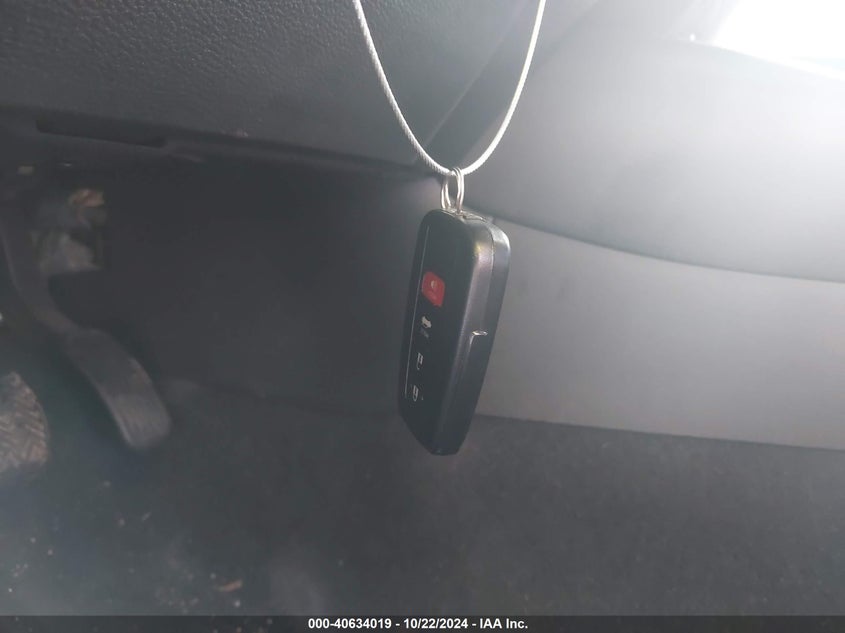 VIN 5YFFPMAE4MP238002 2021 TOYOTA COROLLA XLE