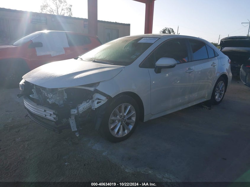VIN 5YFFPMAE4MP238002 2021 TOYOTA COROLLA XLE