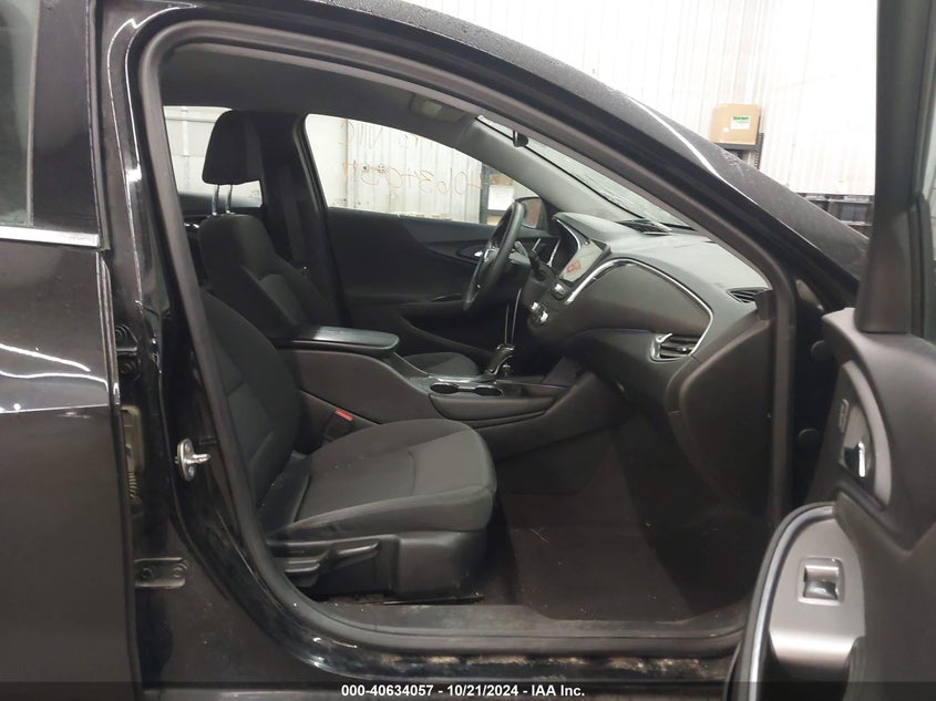 VIN 1G1ZE5ST8HF192556 2017 CHEVROLET MALIBU 1LT