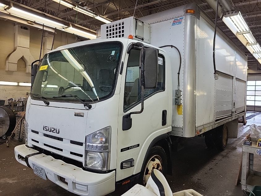 2010 Isuzu Dsl Reg VIN: JALE5W164A7900923 Lot: 40634738