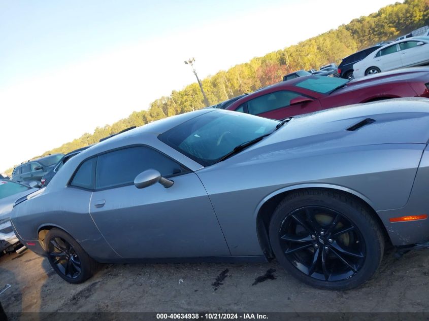 2018 Dodge Challenger Sxt VIN: 2C3CDZAGXJH217266 Lot: 40634938