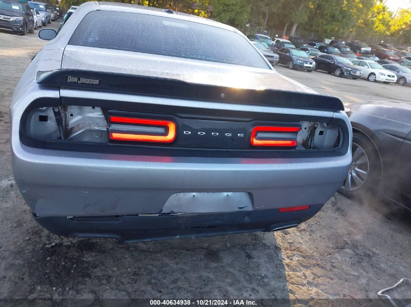 2018 Dodge Challenger Sxt VIN: 2C3CDZAGXJH217266 Lot: 40634938