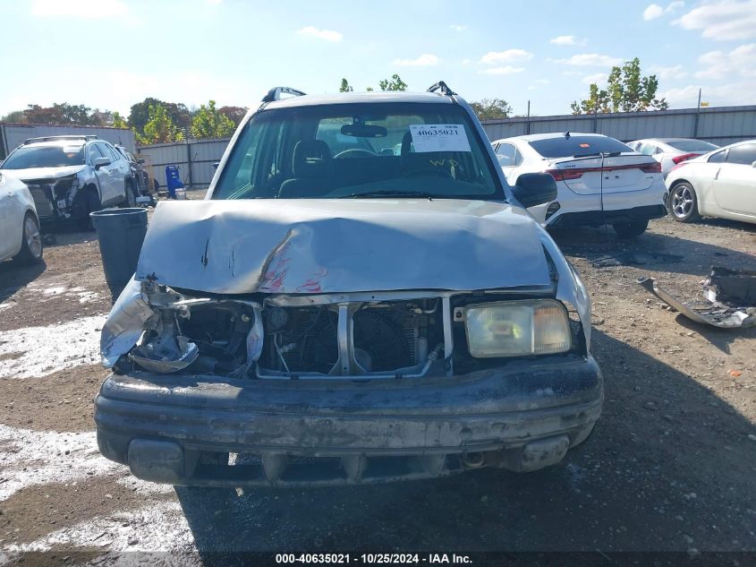 2003 Chevrolet Tracker Hard Top Base VIN: 2CNBE13C836901968 Lot: 40635021