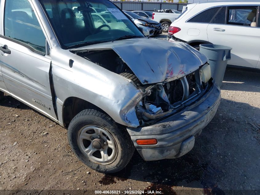 2003 Chevrolet Tracker Hard Top Base VIN: 2CNBE13C836901968 Lot: 40635021