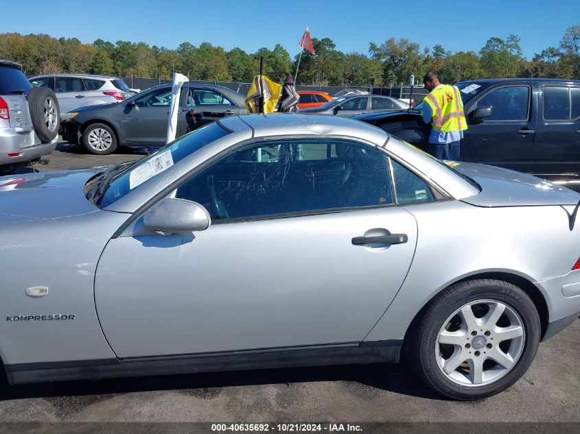 1999 Mercedes-Benz Slk 230 Kompressor VIN: WDBKK47F5XF130494 Lot: 40635692