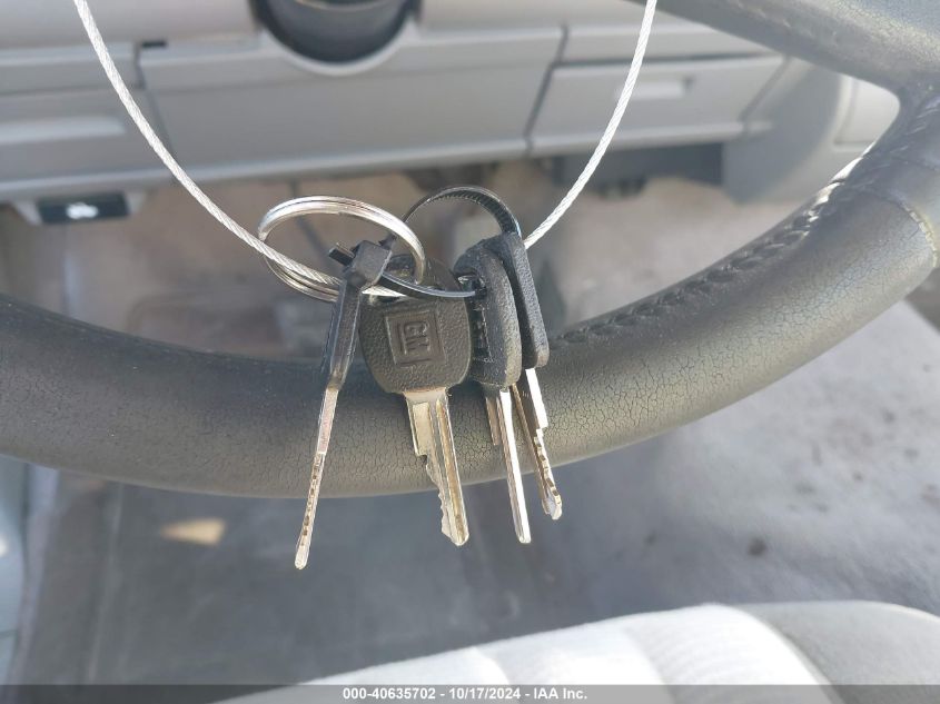 1993 Chevrolet Gmt-400 C1500 VIN: 1GCEC14K5PZ229049 Lot: 40635702