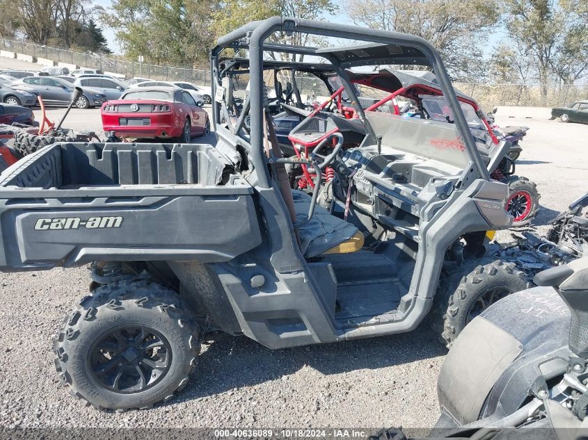 2017 Can-Am Defender Hd10/Hd10 Dps VIN: 3JBUGAP43HK000304 Lot: 40636089