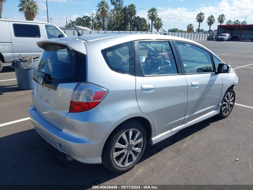 2013 HONDA FIT SPORT - JHMGE8H50DC001036