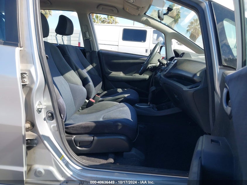 2013 HONDA FIT SPORT - JHMGE8H50DC001036