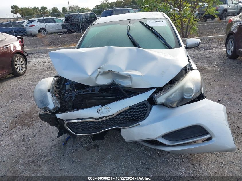 VIN KNAFX4A6XG5592758 2016 KIA Forte, LX no.12