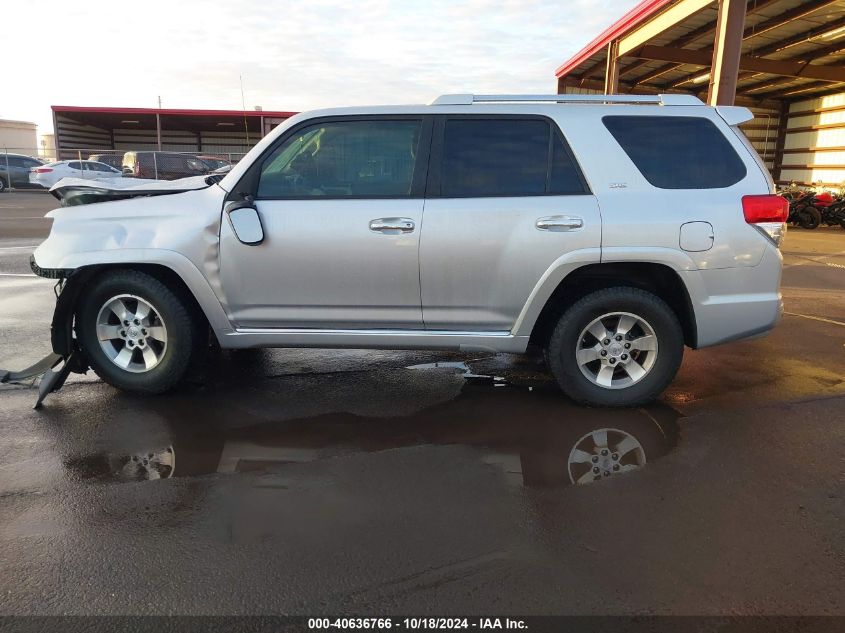 2011 Toyota 4Runner Limited V6/Sr5 V6 VIN: JTEZU5JR4B5025653 Lot: 40636766