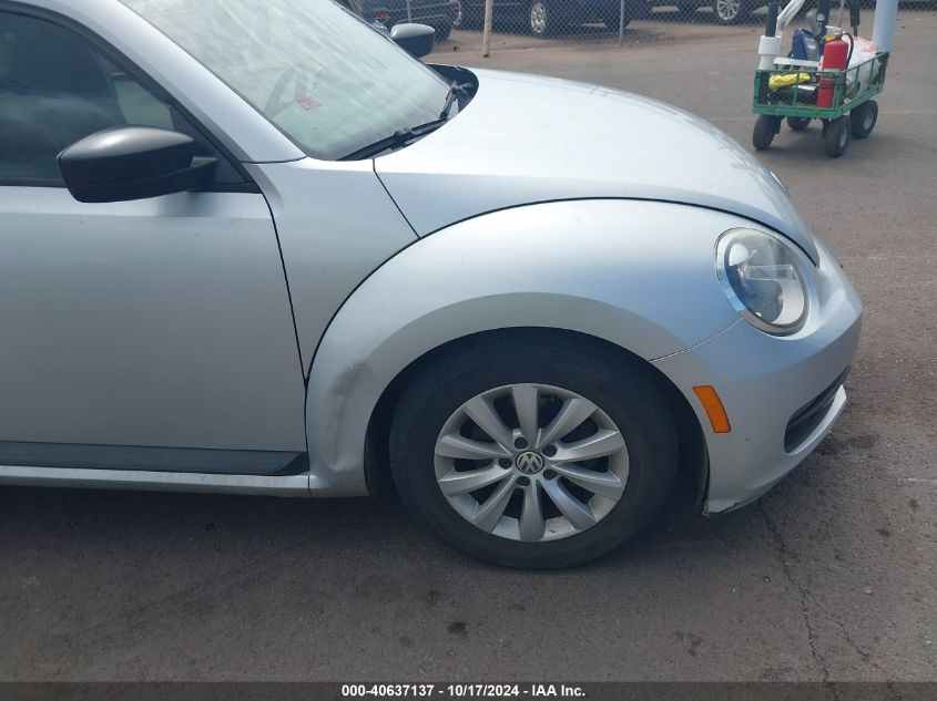 2013 Volkswagen Beetle 2.5L Entry VIN: 3VWFP7AT8DM627844 Lot: 40637137