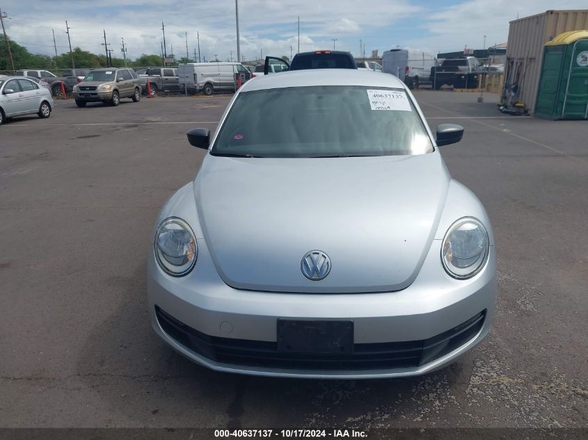 2013 Volkswagen Beetle 2.5L Entry VIN: 3VWFP7AT8DM627844 Lot: 40637137