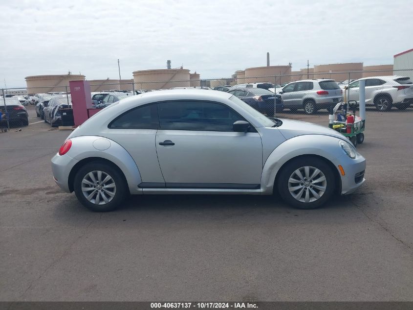 2013 Volkswagen Beetle 2.5L Entry VIN: 3VWFP7AT8DM627844 Lot: 40637137