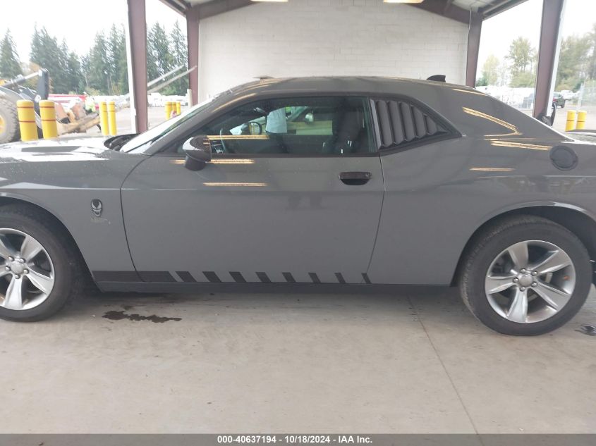 2018 Dodge Challenger Sxt VIN: 2C3CDZAG1JH110946 Lot: 40637194