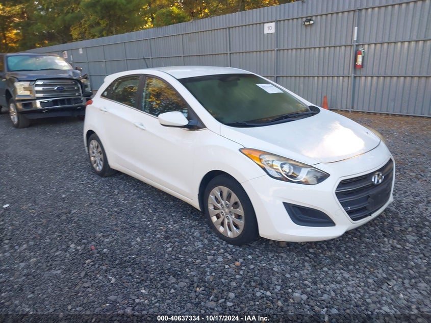HYUNDAI ELANTRA GT 2017