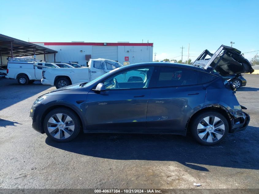 2022 Tesla Model Y Long Range Dual Motor All-Wheel Drive VIN: 7SAYGDEEXNF348605 Lot: 40637384