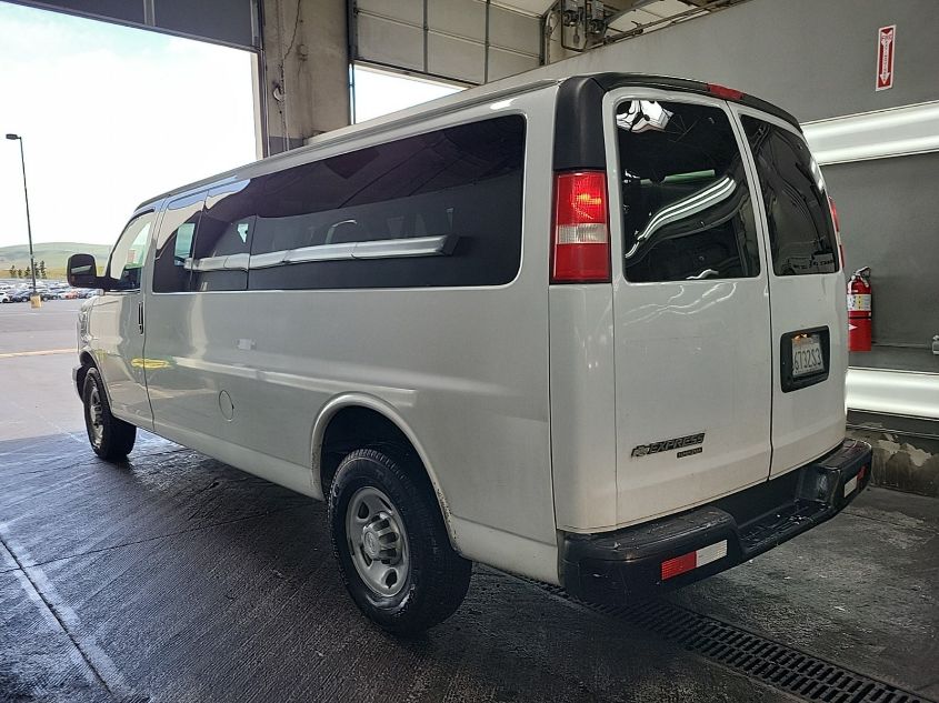 2015 Chevrolet Express 3500 Ls VIN: 1GAZGZFF4F1228520 Lot: 40637576