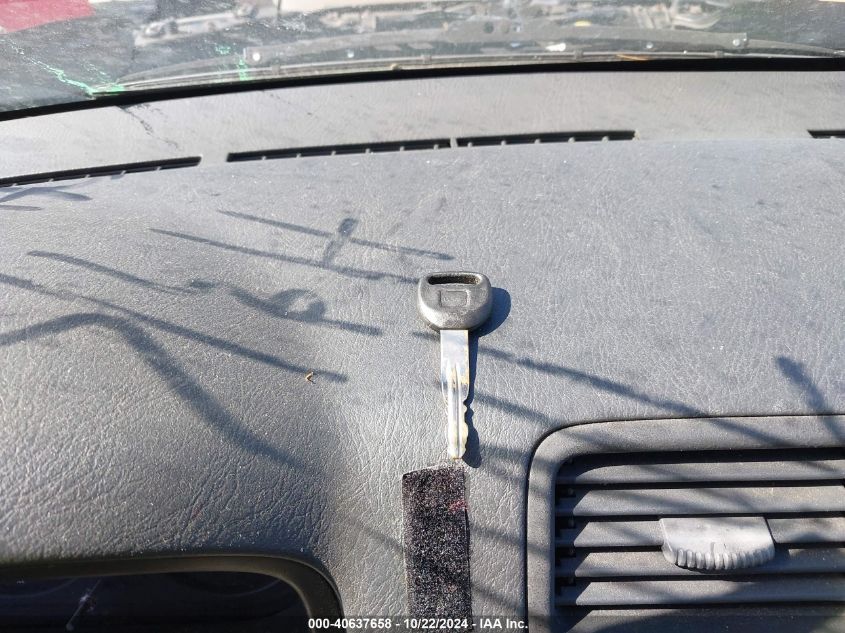 2000 Honda Cr-V Lx VIN: JHLRD1840YC045123 Lot: 40752953