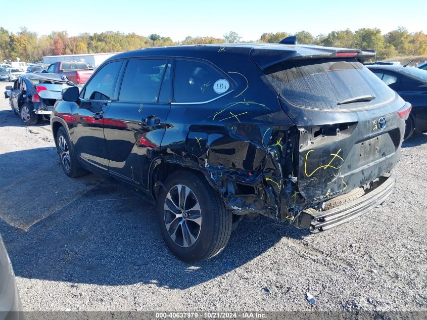 2022 Toyota Highlander Hybrid Xle/Hybrid Bronze Edition VIN: 5TDGBRCH8NS556558 Lot: 40637979