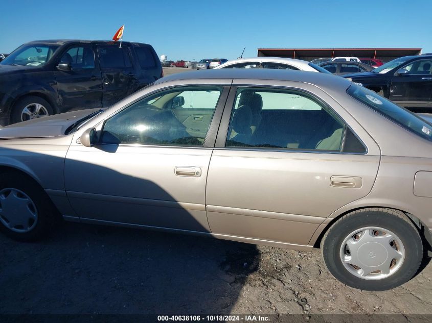 2000 Toyota Camry Ce VIN: 4T1BG22K2YU750207 Lot: 40638106