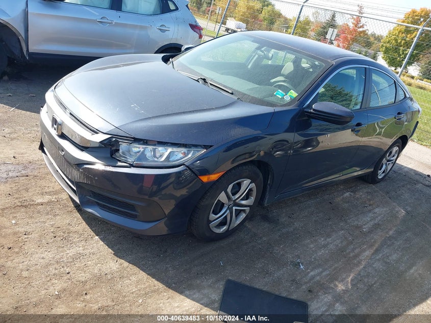 VIN 19XFC2F59JE042160 2018 HONDA CIVIC LX