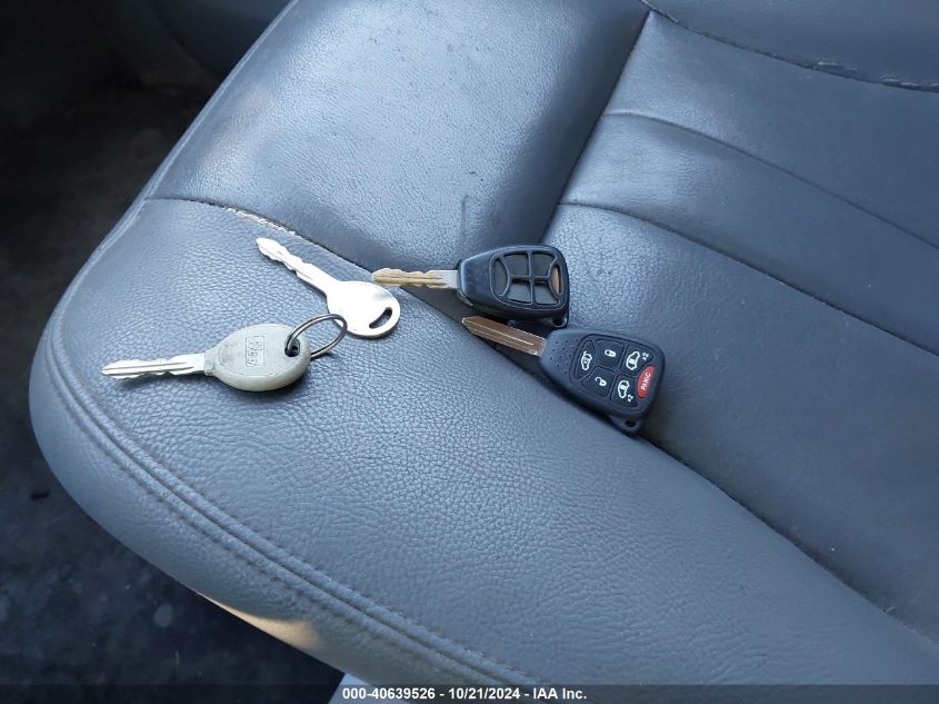 2007 Chrysler Town & Country Touring VIN: 2A4GP54L47R361012 Lot: 40639526