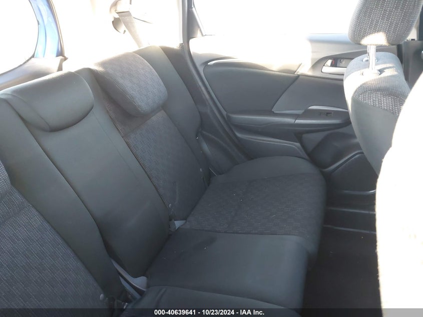 2015 HONDA FIT VIN: 3HGGK5H50FM758336