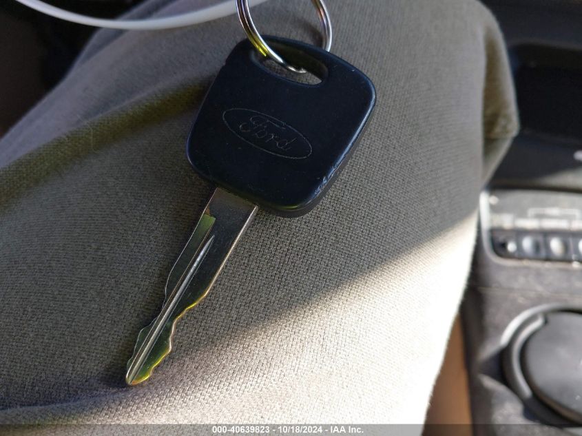 2000 Ford Explorer Eddie Bauer VIN: 1FMDU84P0YZC60039 Lot: 40639823