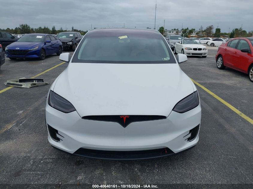 2018 Tesla Model X 100D/75D/P100D VIN: 5YJXCDE29JF113309 Lot: 40640161