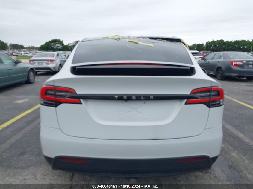 2018 Tesla Model X 100D/75D/P100D VIN: 5YJXCDE29JF113309 Lot: 40640161