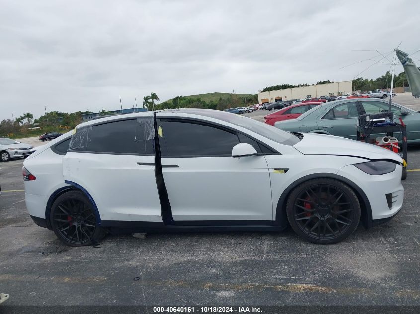 2018 Tesla Model X 100D/75D/P100D VIN: 5YJXCDE29JF113309 Lot: 40640161